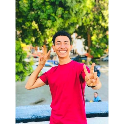 مطرح ما تلاقي ضحكتك، إبني بيت واسكُن فيه.
- د/ إبراهيم الفقي💙