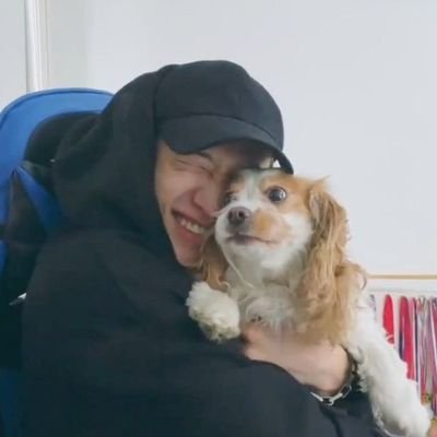 lost like namjoon's airpod,fucked up like chan's laptop and gay like wooyoung🏳️🌈✨
stuck in that purple ocean with a beautiful blue moon🌊