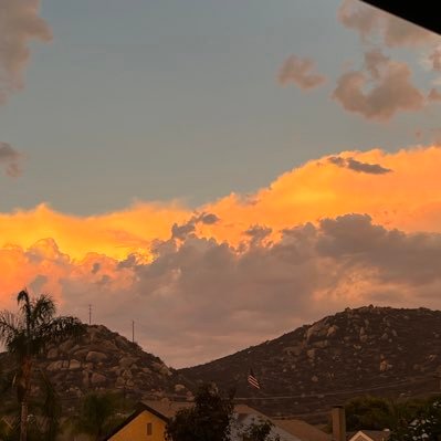 NG4HKfocus's profile picture. Believer in love wins//Encourager for the hazy days//Broken and healing //wife, mother, grandmother//Life sucks sometimes //Kingdom woman