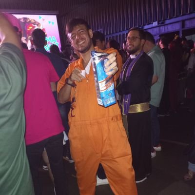 Rey del perreo👑
Algún día haré del perreo mi profesión.
instagram: @corredorjunior