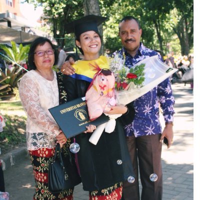 putry_buan's profile picture. Shalom