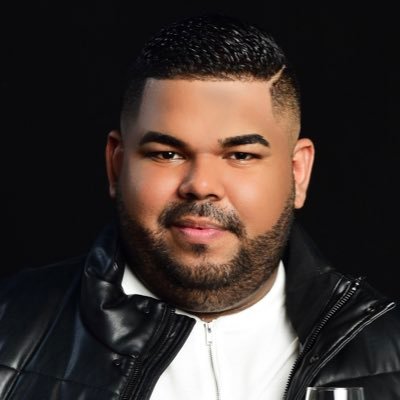 Darwindaniel93's profile picture. Felicidad es darle la vuelta a la almohada y seguir durmiendo. 📍+𝟓𝟖𝐚