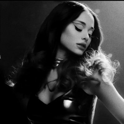 avidmanifestor's profile picture. yt: mystic wrap