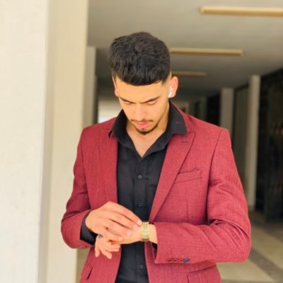 Someone's trying to live.🤍👍 my instagram: soh._.iab