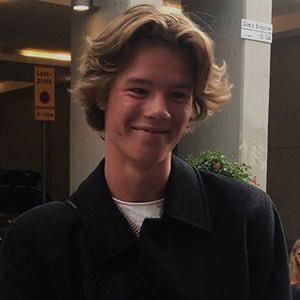 hannstanyr's profile picture. she/her • young royals fan • taylor swift • olivia rodrigo • harry styles