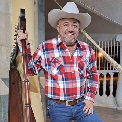 Cantautor El Coplero de Miranda Contrataciones Tlf: 0414 2711687 y 0412 3635131 Instagram @jaimebalza1