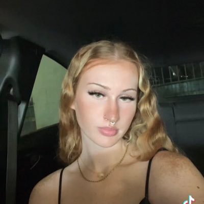 bridgette_02's profile picture. || 444