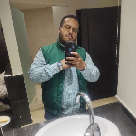 Elbuencesar94's profile picture. Abogado ⚖️
Penal, Civil, Amparo.
Amante del boxeo.