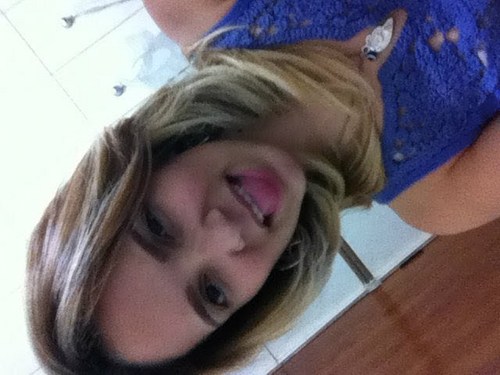 Soou Capricorniana, Extrovertida, Bagunceira, Legaal, Ciiiumenta, Tímida, Faladeiira, Estressada e gosto muuito de saiir rs Viiu? rs