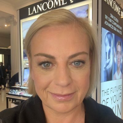 JKTappuni's profile picture. mum and publishing bod