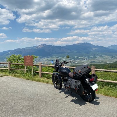 お酒とゲームが好きなアラサーのバイクアカウント🏍お気軽にどうぞ！業者の方以外はほぼ100%フォロバさせていただいてます。愛車はRX-8→V-TWINマグナ→GB350→rebel1100です！無言フォローすみません！昼からお酒飲んでスミマセン！！！