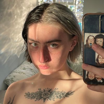 hotdoglover___'s profile picture. no thank you