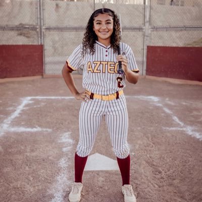 OUAZ '28 | Barstow High School Varsity Softball #6 | 3.8 GPA | Firecrackers Medina/Schneider 18U #6 | Outfielder | Lefty Slapper | 2.69 home to 1st