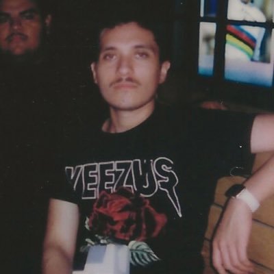 carlossh22's profile picture. The most beautiful thoughts are always besides the darkest.