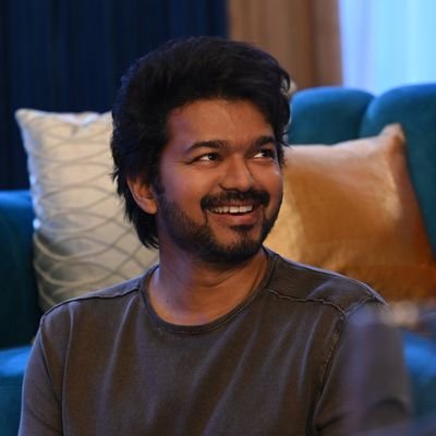 Kill them with success and bury them with a smile 😇🤪ardent fan of @actorvijay❤🤩