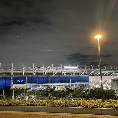 8f8e64S5RXoLxat's profile picture. 