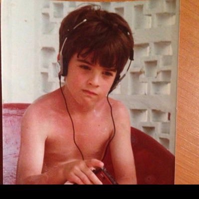 Abogado, escritor, aficionado al box, videojugador y futbolista frustrado. Éste es un disfraz, en realidad soy Paul Atreides.