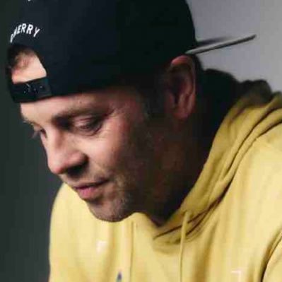 Lee Cherry Profile