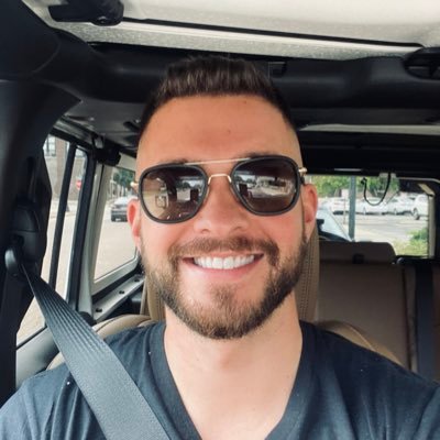 32 | Christian | UI Designer | App Creator | Patriot #Trump2016 #Trump2020 #Trump2024 🇺🇸