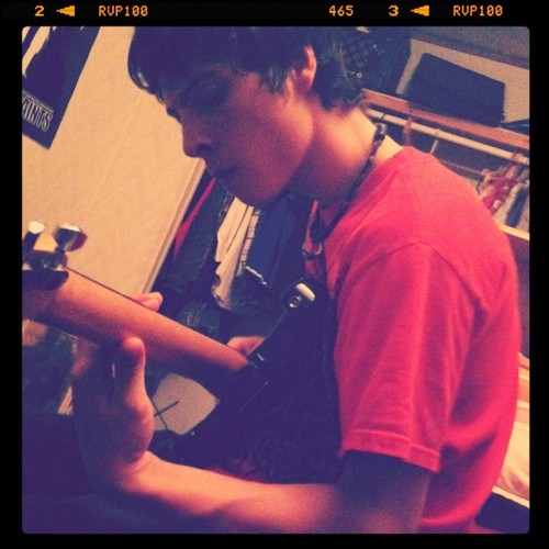i love to play guitar music is my passion