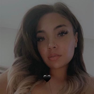 A honest loving woman seeking for love. gym🏋️♀️ Animal lover , music lover….