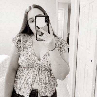 *new account* tb lightning fan • swiftie • book lover