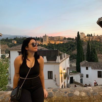 nereachicles's profile picture. Filóloga hispánica 🌱💚🥑