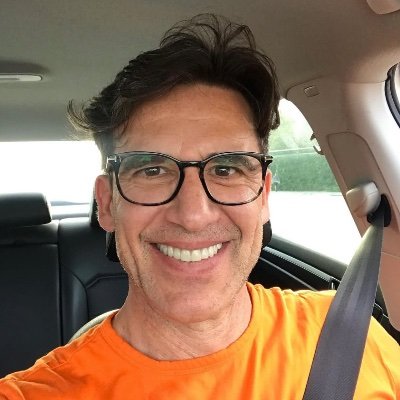 PoignantLuc's profile picture. 