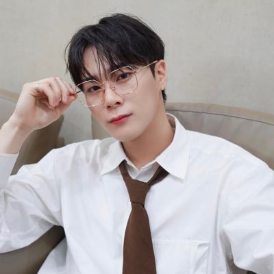 '03/AROHA/Moon Bin🐱🌝箱推し/#ASTRO/無言フォロー失礼します🙇‍♀️