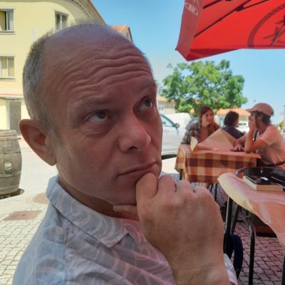 StuBondArt's profile picture. 