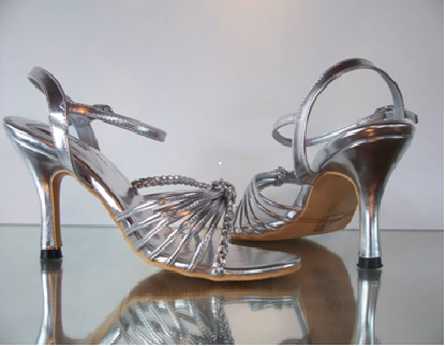 Feet_petite's profile picture. Affordable & Fashionable Ladies Small Shoes. Sizes 32-35. Contact info@feet-petite.co.uk