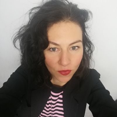 Annepomegranade's profile picture.