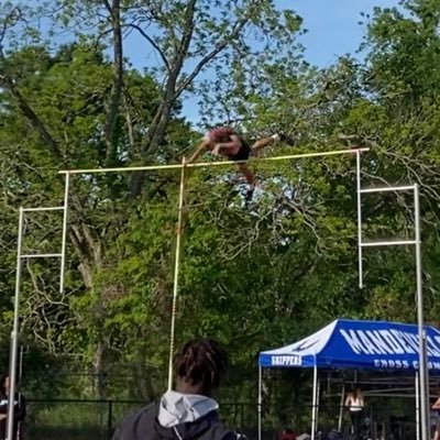 5’11-145lbs | 4.45 GPA | Fontainebleau HS, '23 | District 6-5A Pole Vaulter | 14ft. PR 2022 Season | Currently Jumping 15’|. Sky High plans for '23 season |