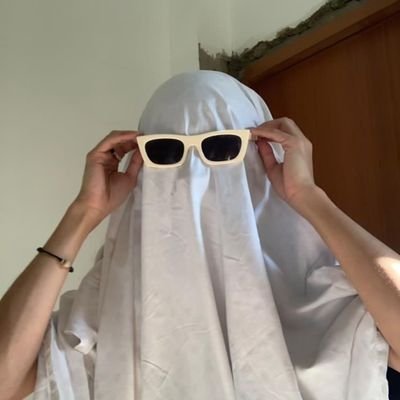 Sonsialalala's profile picture. 'Be the change that you wish to see in the world '