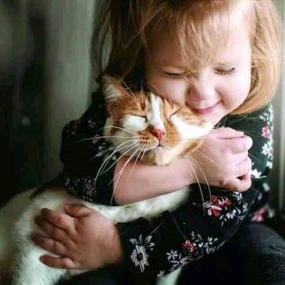 SajidaBt's profile picture. Jours ennuyeux, avenir inconnu, sommeil irrégulier, corps épuisé, fausses personnes, souhaits sous l'oreiller, les jours passent et rien de nouveau🤍