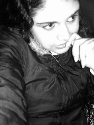 Ouço e esqueço,vejo e me lembro,faço e entendo-confucio,dizem q amr só tem qnd teim sorte na vida ha duas coisas q sao certa o amr e a morte