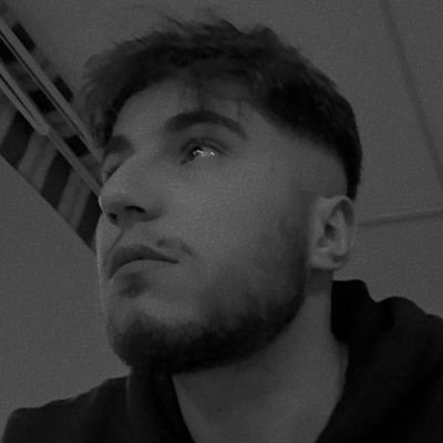 ozanqq's profile picture. 