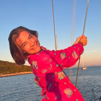 LamcheLara's profile picture. 