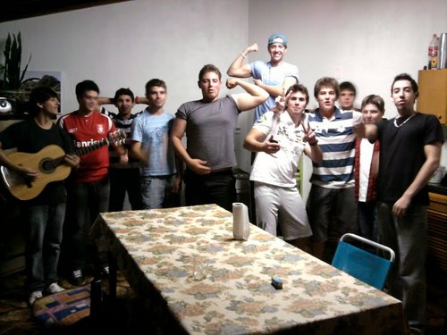 Para ficar por dentro dos maiores e melhores bailes de toda a região, nos acompanhe atravez do @MaanosBailao siga e confira :D