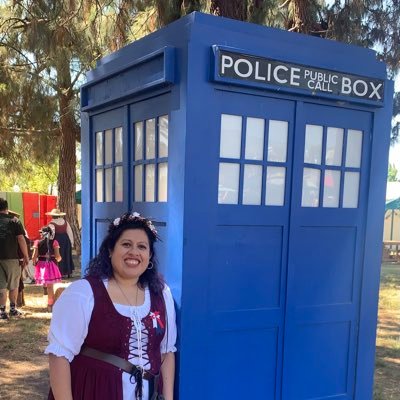 Linda Lozano-Wade, Producer for World of Warcraft. Proud Latinx  gamer 🇺🇸🇲🇽🇸🇻lover of cats, art, and books. Opinions are my own.