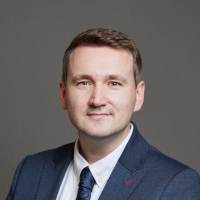 FCIPD, People Director, @recoverycymru trustee, proud dad, lover of puns and cliches. All tweets personal/views my own. He/Him