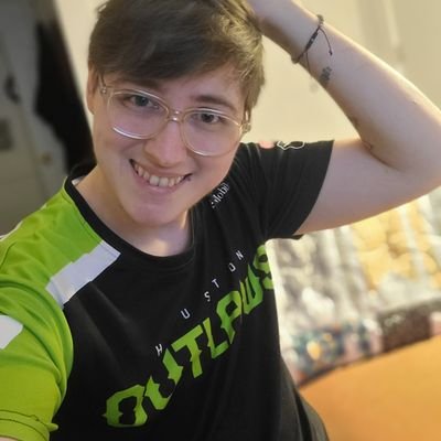 Eliot. 32. new englander. writer. knitter. gemini. estj. t1d. they/them. support main. witch.
tips: https://t.co/uXMz5asIyL