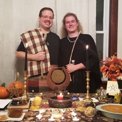 Queer leftist witch celebrating the wonders & joys of life with my partner. High Priest of a coven. Hiker, camper, gardener.🧙🏻‍♂️🌛🌝🌜🧙☮ #wicca