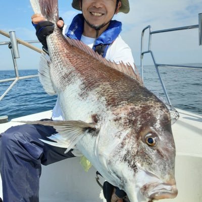 釣りにはまり早４年、ショアは人が多すぎてオフショアに逃げてきました。有り難い事にビギナーズラックで９kgの真鯛を釣ってから更に釣り沼っております。千葉県房総、東京湾を中心に茨城、神奈川遠征もしています。釣りって釣れてなんぼでしょ？！ 無断フォロー失礼します。