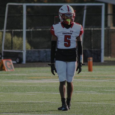 WR/DB @ Edgewood High school 24’|| 5’9 160 || Bench Max 230 || Squat Max 345 ||3.5 GPA