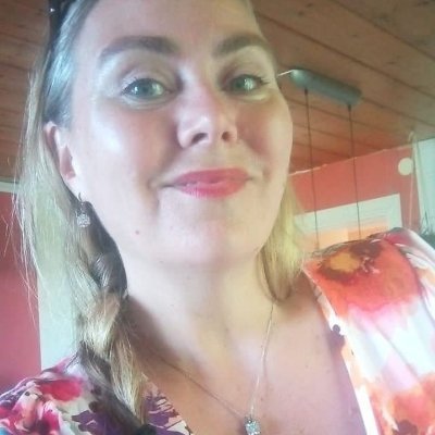 lillian_quaye's profile picture. love in the air