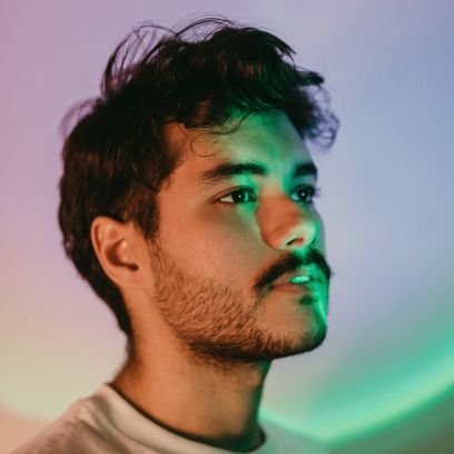 ele/dele. music/portrait photographer.
https://t.co/BzI7KwAFMt
