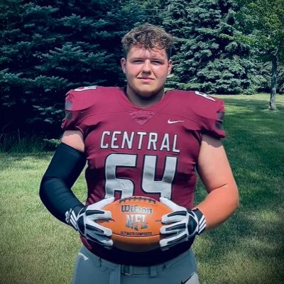 Westosha Central Class of 24’ Varsity 5’11” 275 lb RG/DT jacobmward2005@gmail.com Bench: 315 Squat: 515 Clean: 225 40yd: 5.3