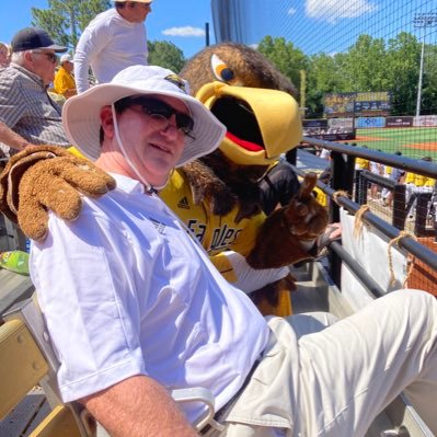 Loves Jesus! Christian! Southern Miss Golden Eagle! Father of 3 Golden Eagle Graduates