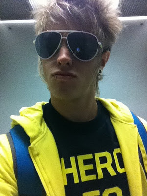 Fã Clube do @thomasrestart , em busca da oficialização do nosso loiro . (Since:02.07.11) Dono: Jonathan Santos (@bds_jonathan) menino ;]
